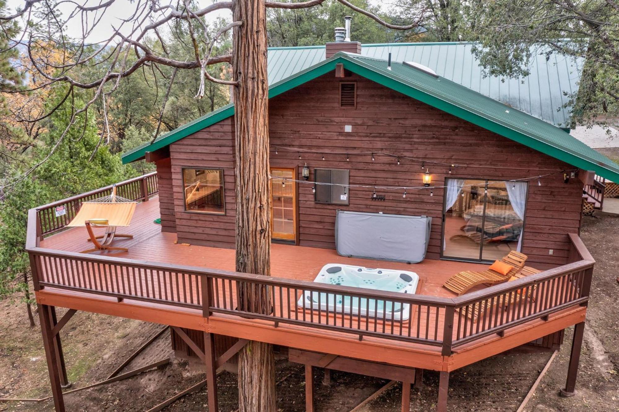 Summit Stunning Loaded With Amenities