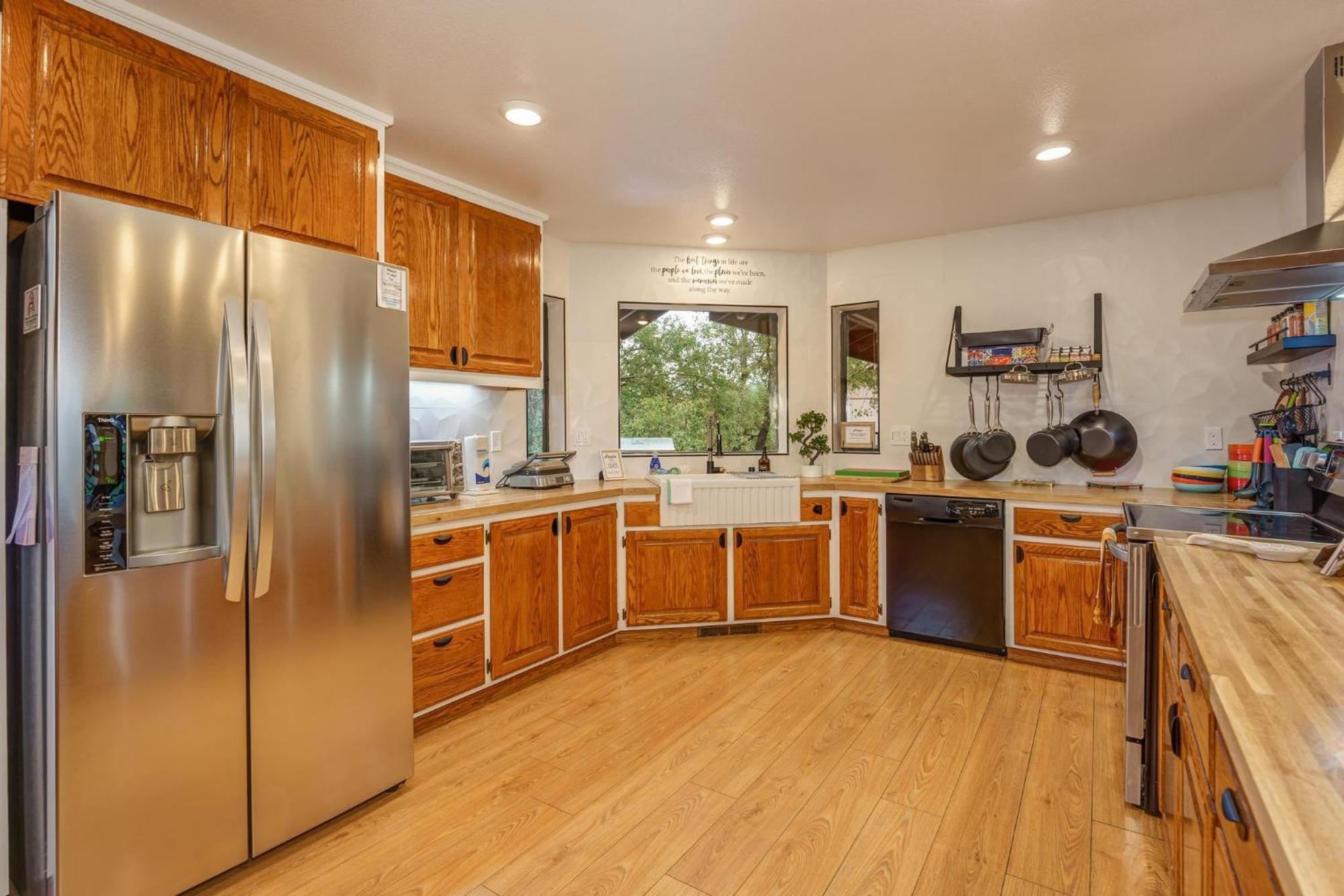 Summit Stunning Loaded With Amenities Holiday home Oakhurst